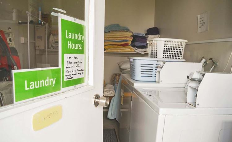 YHA Whanganui laundry room