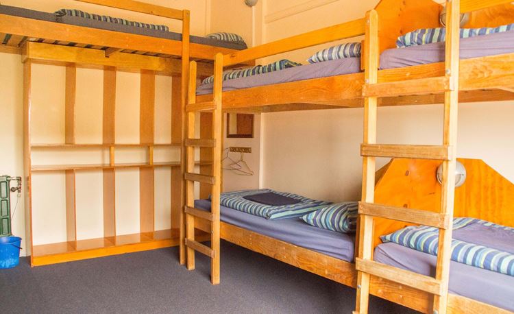 YHA National Park 10 bed multishare dorm